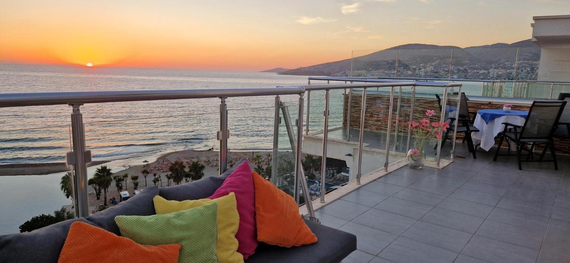 Sadet'S Penthouse Saranda Lägenhet Exteriör bild