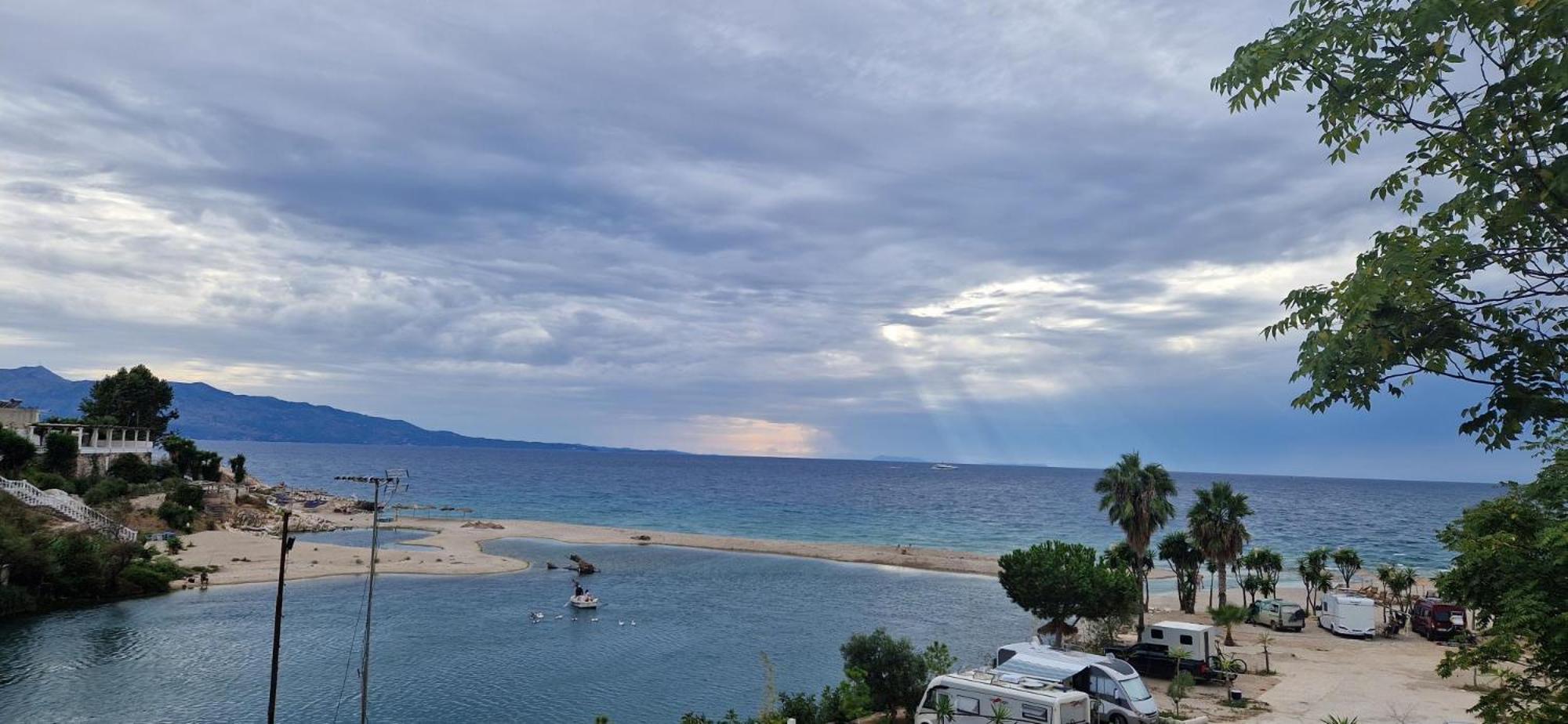 Sadet'S Penthouse Saranda Lägenhet Exteriör bild