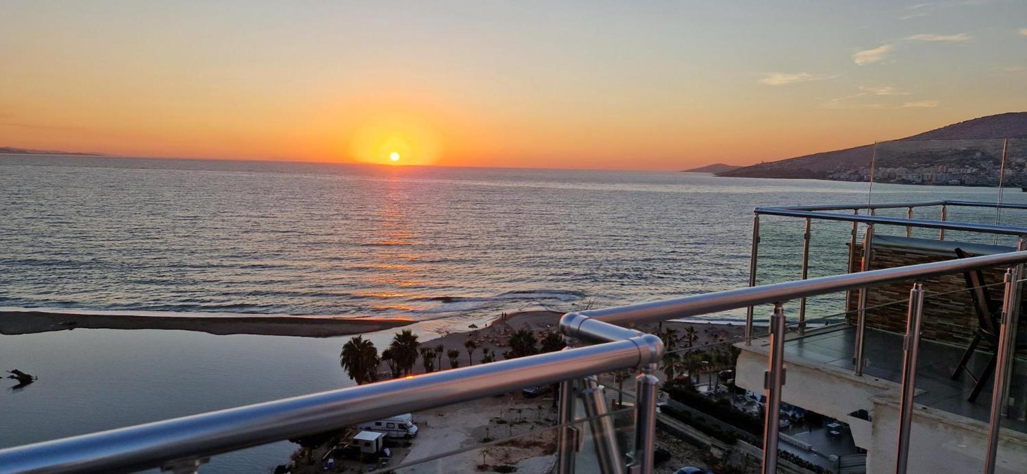 Sadet'S Penthouse Saranda Lägenhet Exteriör bild