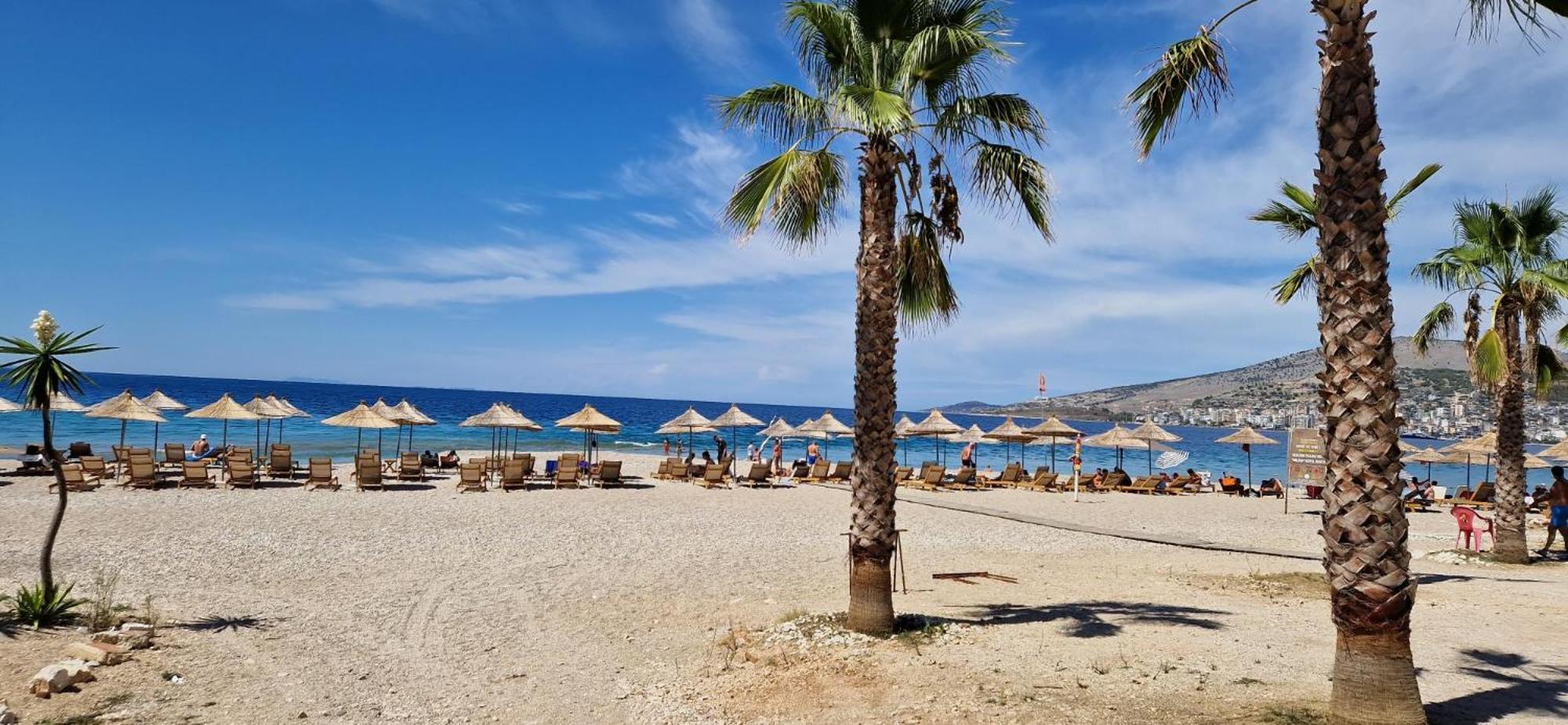 Sadet'S Penthouse Saranda Lägenhet Exteriör bild
